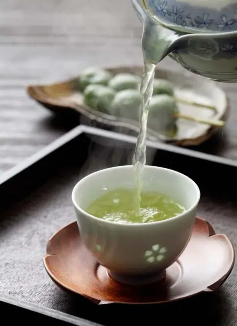 Cung Tài Bạch: Lợi Lộc Qua Mười Bốn Chính Tinh Và Phụ Tá Sát