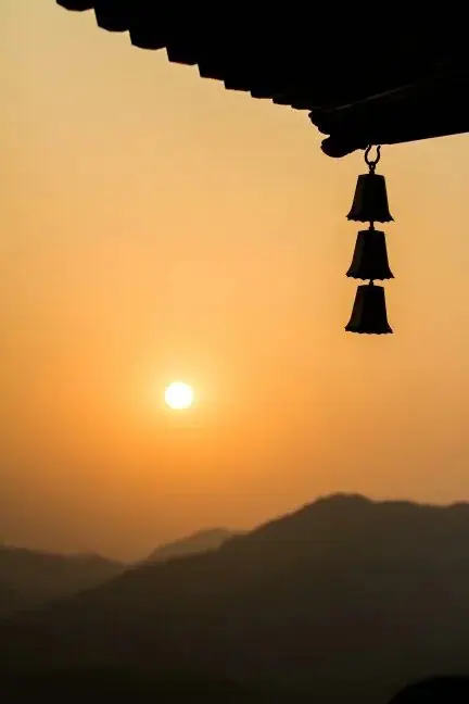 Đặt tên theo địa danh Trung Hoa và tên loài chim quý hiếm